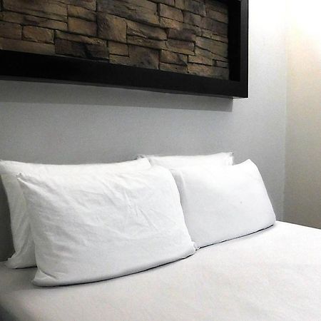 Hotel Kong 메딜린 외부 사진