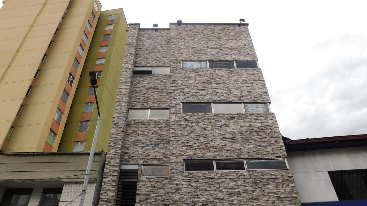 Hotel Kong 메딜린 외부 사진