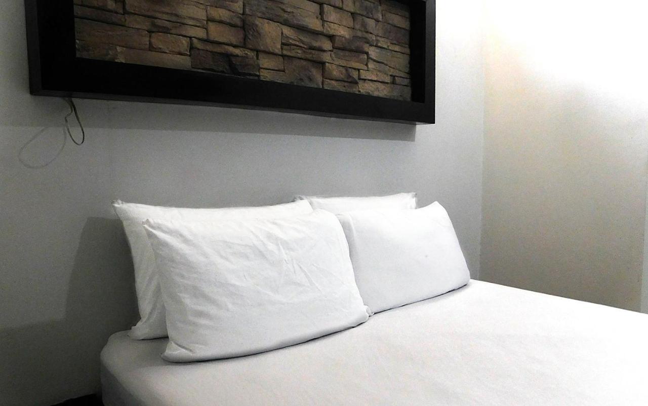 Hotel Kong 메딜린 외부 사진